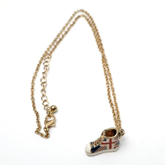 UK British Flag Enamelled Sneaker Shoe Pendant Necklace Gold Metal Band High Top - Picture 1 of 6